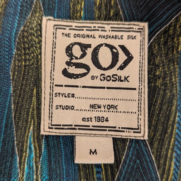 Go> by GoSilk abstract pattern snap button blouse - Picture 7 of 9